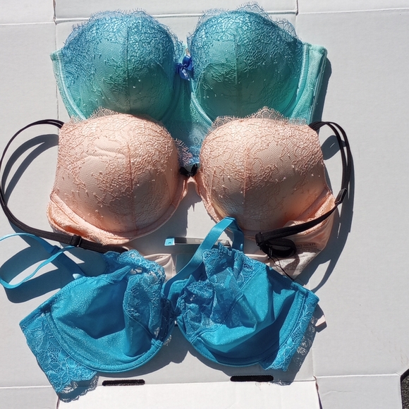 Wacoal/Victoria's Secret bra (bundle/all new) - Picture 8 of 9